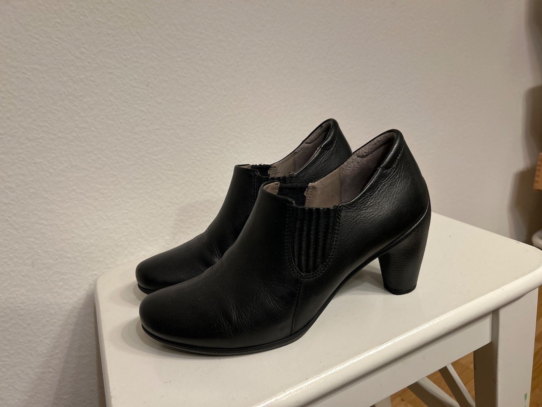 Ecco Damenschuhe: Ecco Pumps Gr 38 – Gebraucht aus Riehen von mittwoch81
