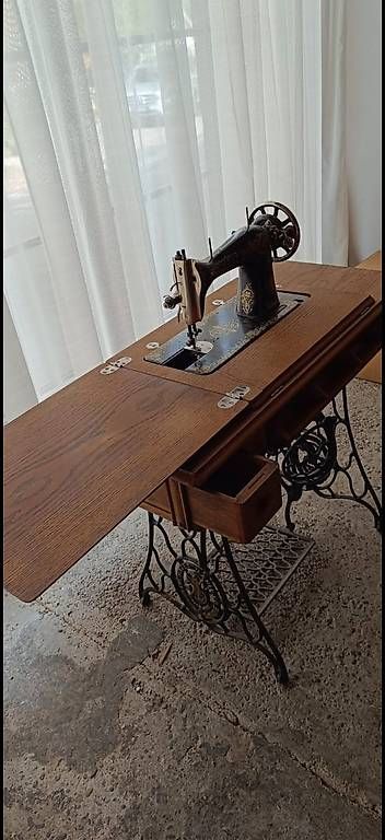 Machines à coudre: Singer Nähmaschine – D'occasion à Allschwil par V_SV_2018