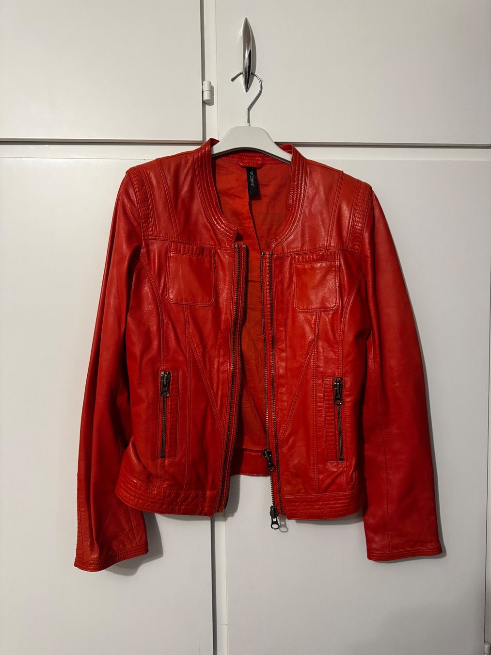 Marc Cain Jacken: MarcCain Lederjacke, Gr. N2 Orange, neuwertig – Gebraucht aus Zürich von fresh0001