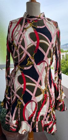Sommerliches Kleid mit Gürtel-Print, Grösse L