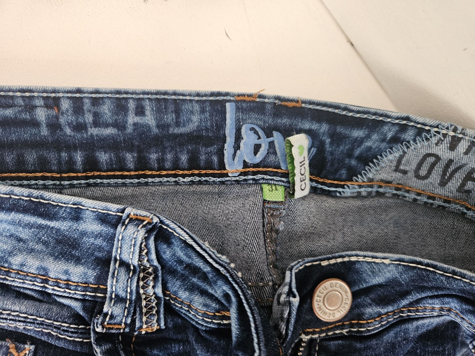 Cecil Jeans: Cecile Jeans – Neuf (Voir description) à Ennetbürgen par LebuniaNW 1