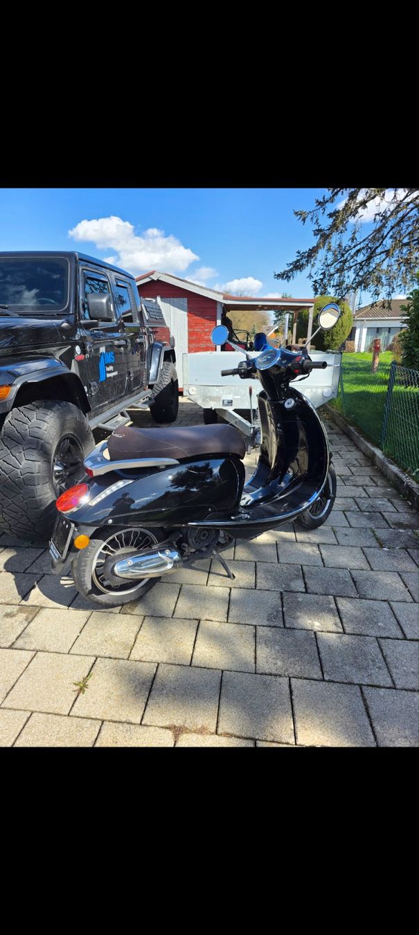 Scooter: Motorroller schwarz klassisches Design 125ccm – Usato da Herzogenbuchsee venduto da W114_ 2