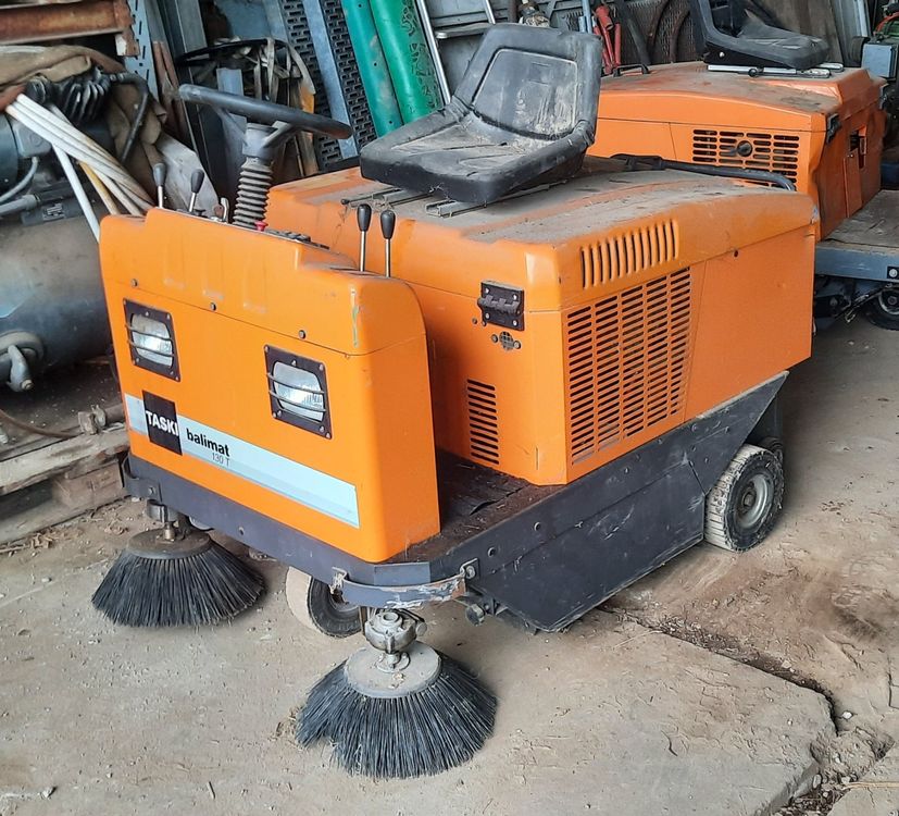 Taski - Putzmaschine / Kehrmaschine / Saugmaschine (Gebraucht) in Rengg ...