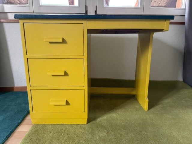 Scrivanie: Kinderpult Mid-Century / Vintag – Usato da Bern venduto da kitten14 1