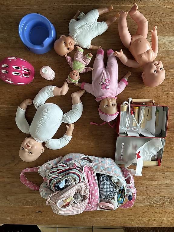 Puppen: Poupée et habits – Gebraucht aus Lausanne von au8 1