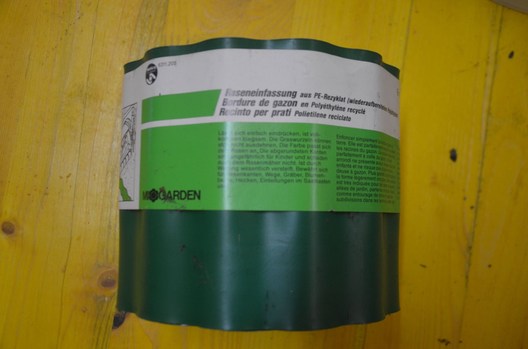 Alle Dekorationen: 9 METER X 15 CM - FUR GARDEN NEU – Neu und originalverpackt aus Chiasso von Dolly015