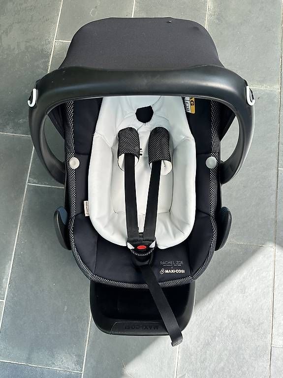 Seggiolini per auto: Maxi Cosi Pepple Plus inkl. 2wayFix – Usato da Freienwil venduto da Amilies