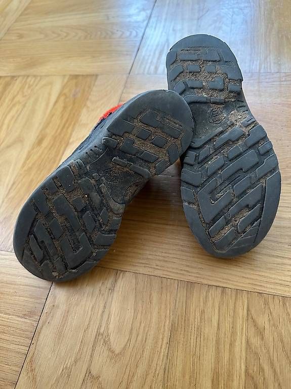 Decathlon Scarpe per ragazzi: Kinder Winterschuhe, Decathlon, Grösse  30 – Usato da Neuenhof venduto da FairDeal81 1