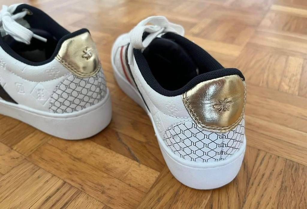 Scarpe da donna: Neue Sneaker Grösse 37 – Usato da Adliswil venduto da sil_v8dy 2
