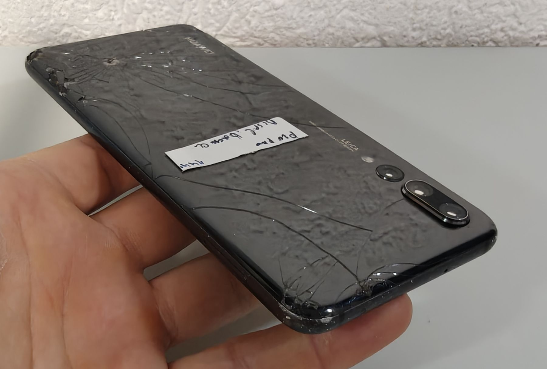 Huawei Telefoni cellulari / Smartphones: Huawei P20 Pro 128GB – Usato da Ehrendingen venduto da Rocky985 4