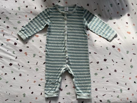 Baby Strampler, gestreift, Grösse 74/80