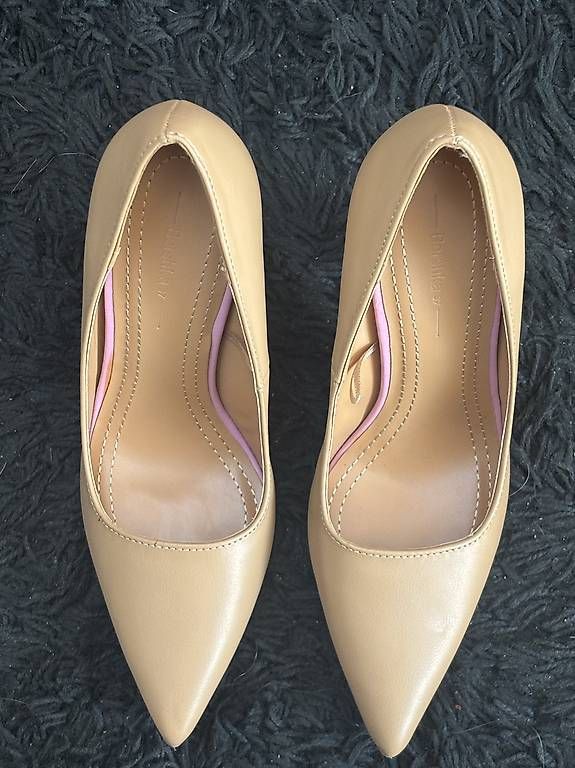 Damenschuhe: Bershka Schuhe – Neu und originalverpackt aus Basel von dav_5qdt