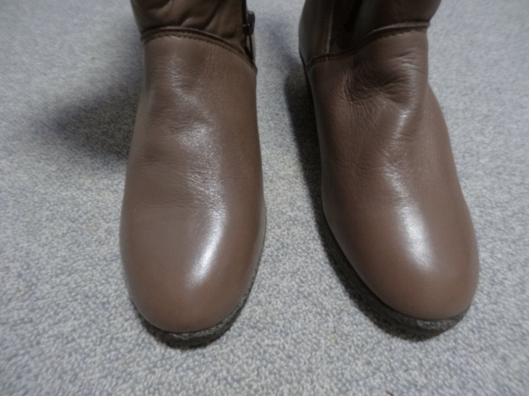 Scarpe da donna: Leder Stiefel Gr 38 – Nuovo (secondo la descrizione) da Rekingen AG venduto da Barmaleus 7