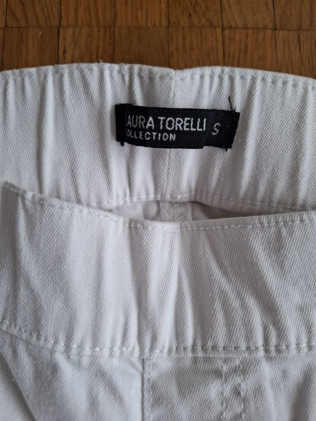 Pantaloni: Sommerhose, weiss, Gr. S – Usato da Rotkreuz venduto da PrelovedPicks 2