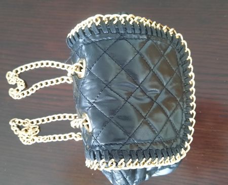 Handtasche, Rucksack mit 'Gold'-ketten