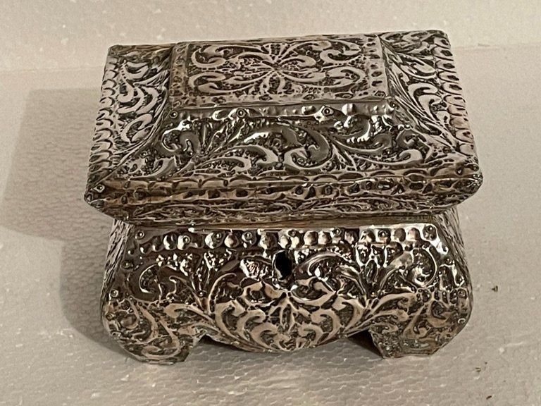Cassapanche: Coffre ancien Espagne. Argent?? – Usato da Lausanne venduto da llcc27