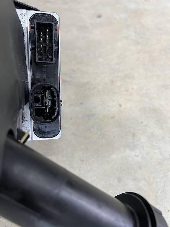 Peugeot Toutes les pièces auto: Servopumpe Peugeot 407 – D'occasion à Gontenschwil par lot_qxr9 2