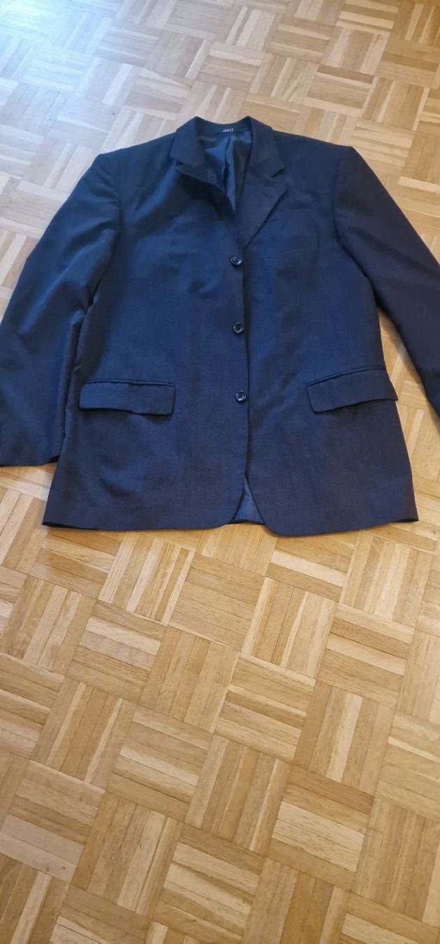 Gucci Completi: Gucci Sakko, Herrenmode, Grösse 52, Schwarz – Usato da St. Gallen venduto da mania03 5