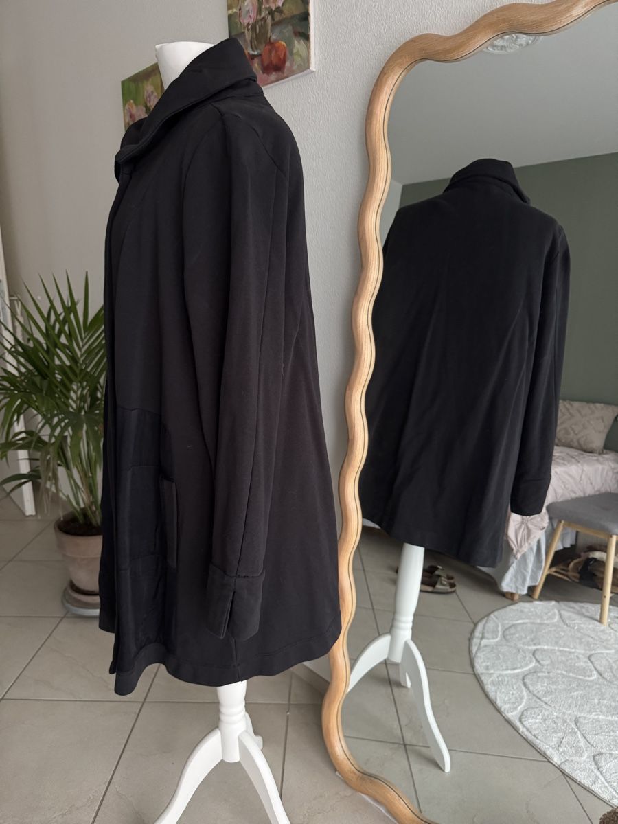 Jacken: Extravagante Übergangsjacke schwarz – Gebraucht aus Muttenz von einfach-schoen 2