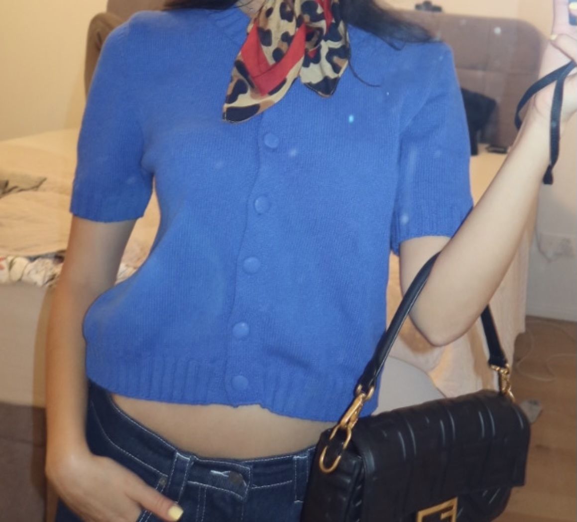Zara Maglioni & Felpe: Kurzer Strickpullover in Blau mit Knöpfen – Usato da Othmarsingen venduto da ami_zs7j 1