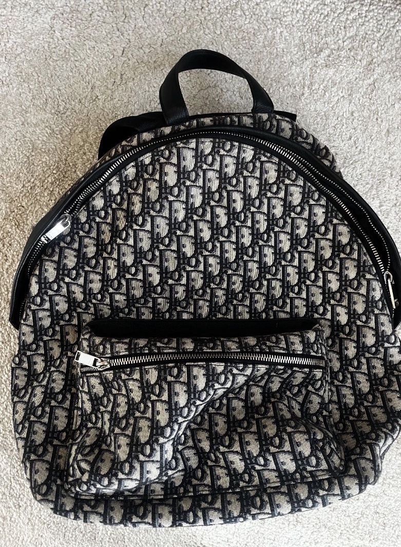 Dior Zaini: Dior Rider Backpack new! – Nuovo (secondo la descrizione) da Genève venduto da Allhype 1