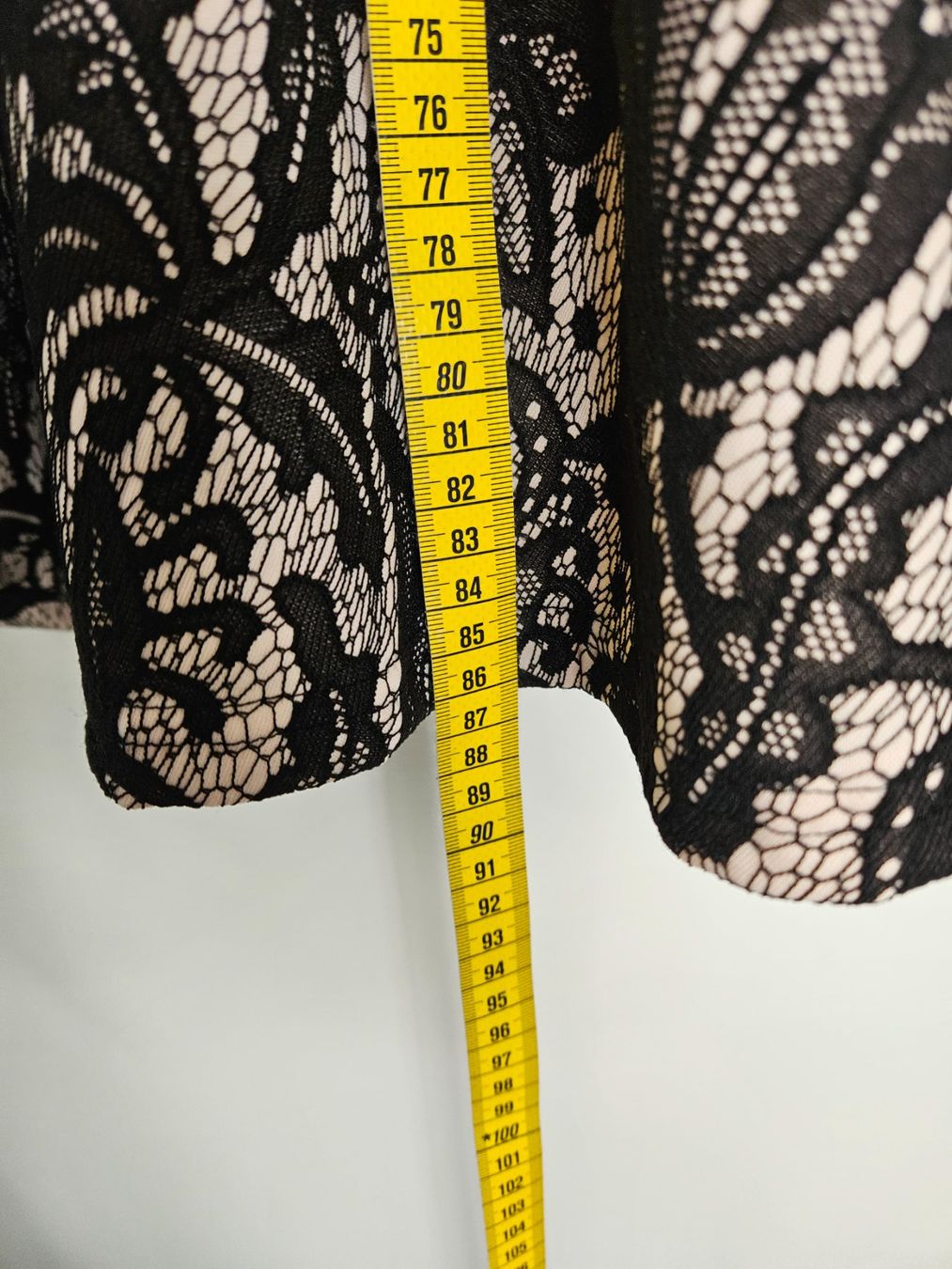 H&M Vestiti: Wunderschönes Kleid Gr.M – Usato da Schaffhausen venduto da sabrina915 1