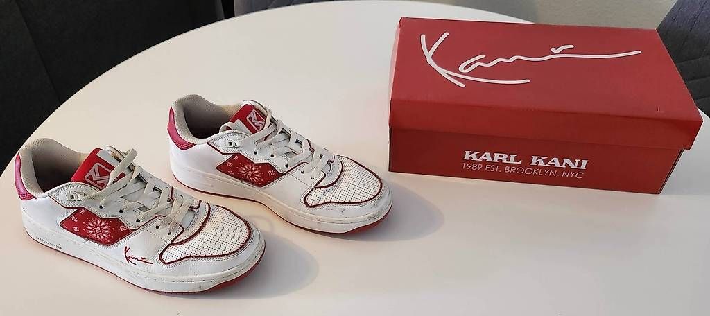 Damenschuhe: Chaussures Karl Kani – Gebraucht aus Bulle von Phob0s