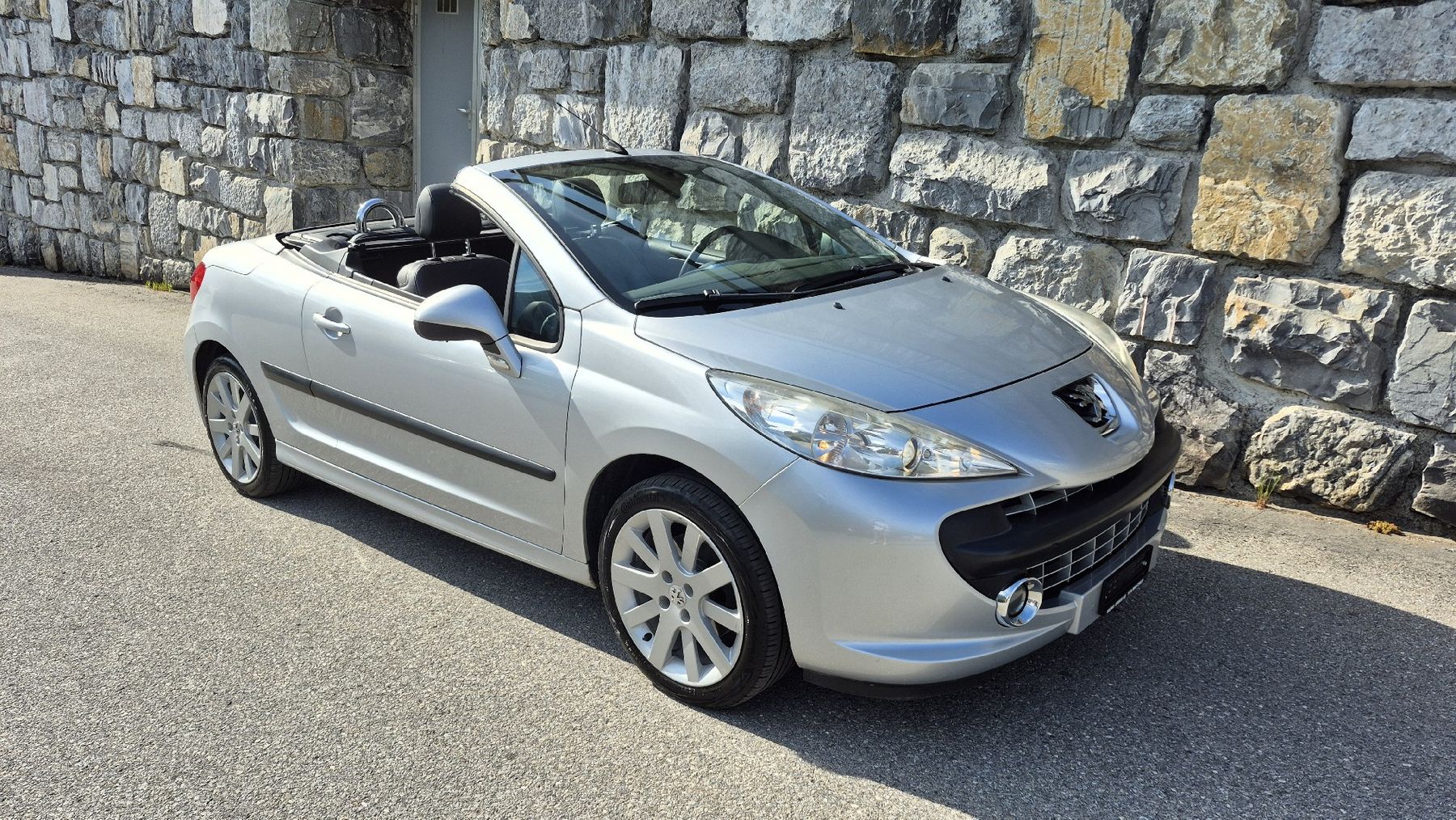 Peugeot Automobili: Peugeot 207 CC MFK 12.2025 – Usato da Brienzwiler venduto da Leon-258 1