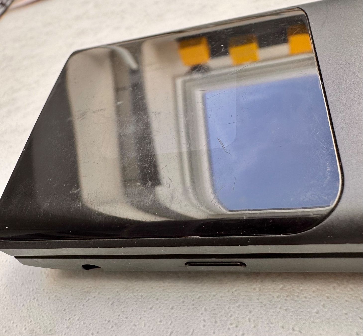 Nokia Telefoni cellulari / Smartphones: Nokia 2720 Flip 4G Mono SIM Swisscom SIM Lock – Usato da Hermetschwil-Staffeln venduto da Mobile2013 8