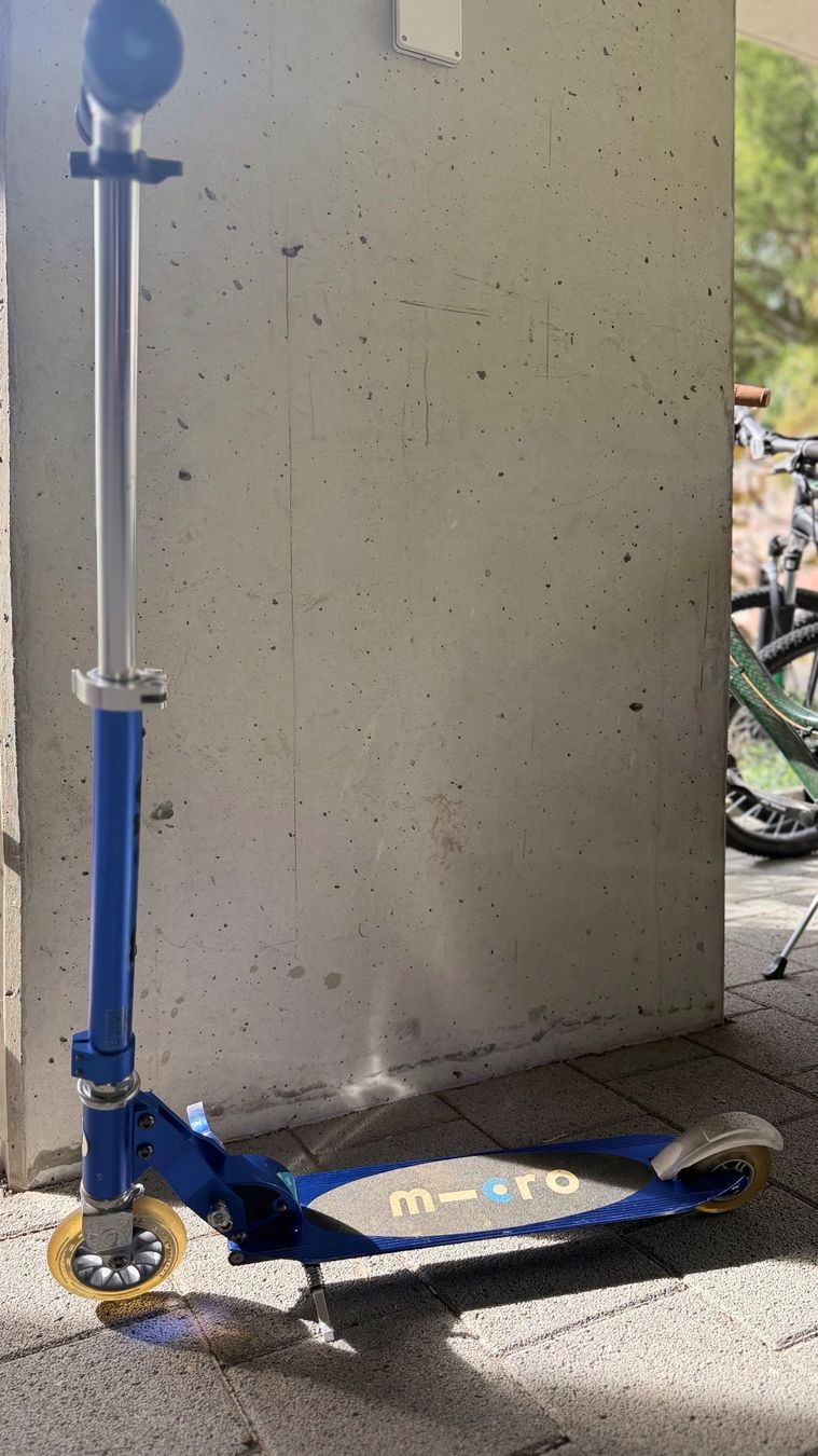 Micro Veicoli per bambini: Kick Scooter Micro – Usato da Reinach BL venduto da dan_x5gf 1