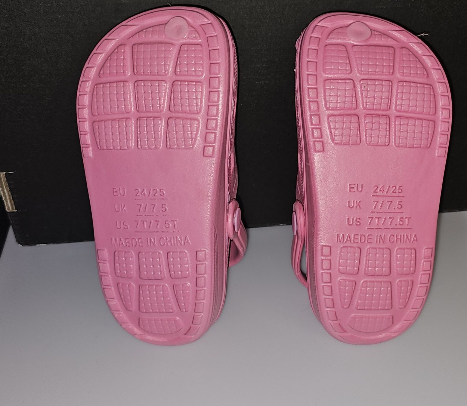 Scarpe per ragazze: Kinder Clogs Grösse 24/25(Neu) – Nuovo (secondo la descrizione) da Bellach venduto da CoR_M 1