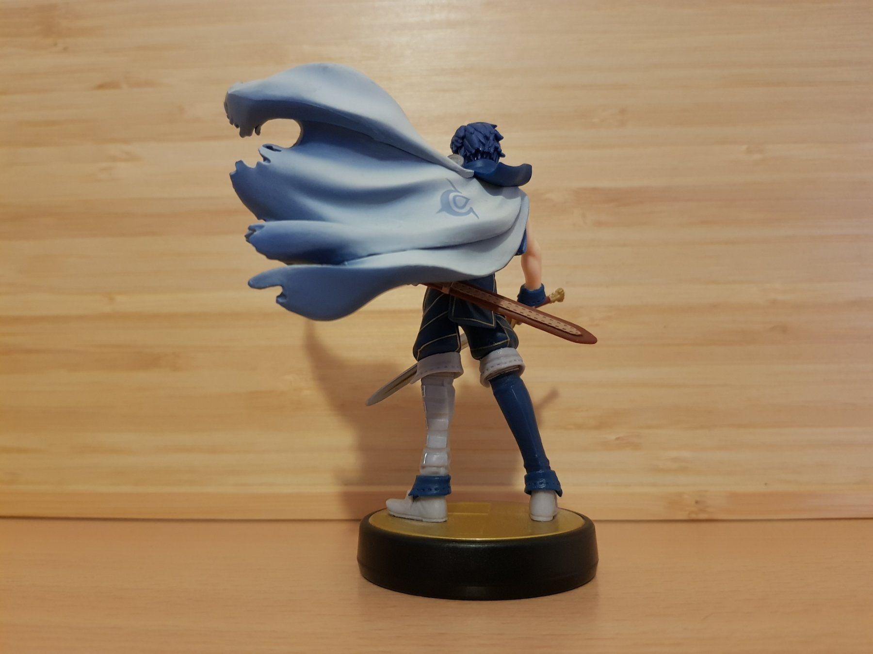 Nintendo Giochi: amiibo Fire Emblem Chrom – Usato da Münchenstein venduto da 2DGames 3