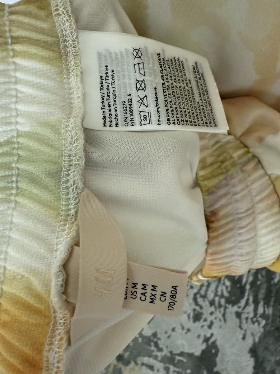 H&M Pantalons: Hose H&M – D'occasion à Vaduz par Christina_97 3