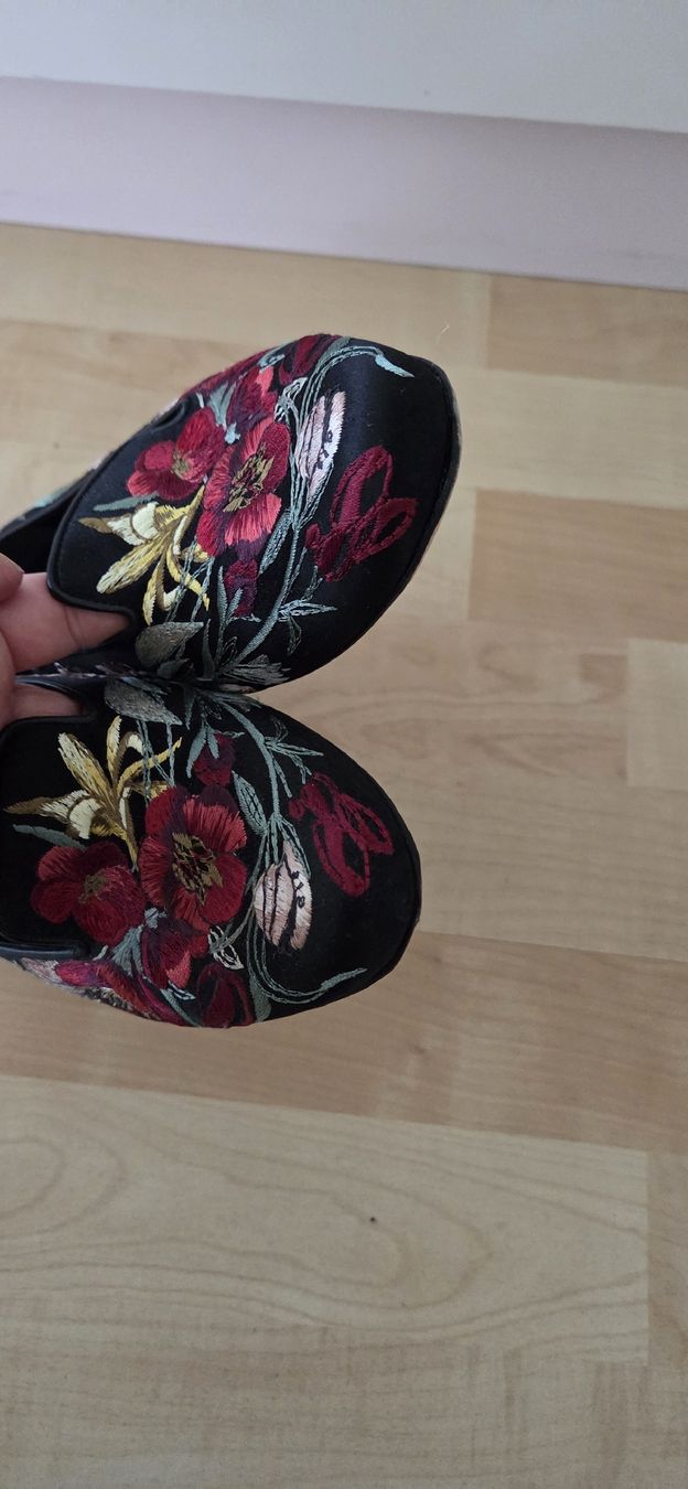 Alexander Mcqueen Chaussures femmes: Alexander McQueen Loafers 39.5 – D'occasion à Hellbühl par Oki_doki 6