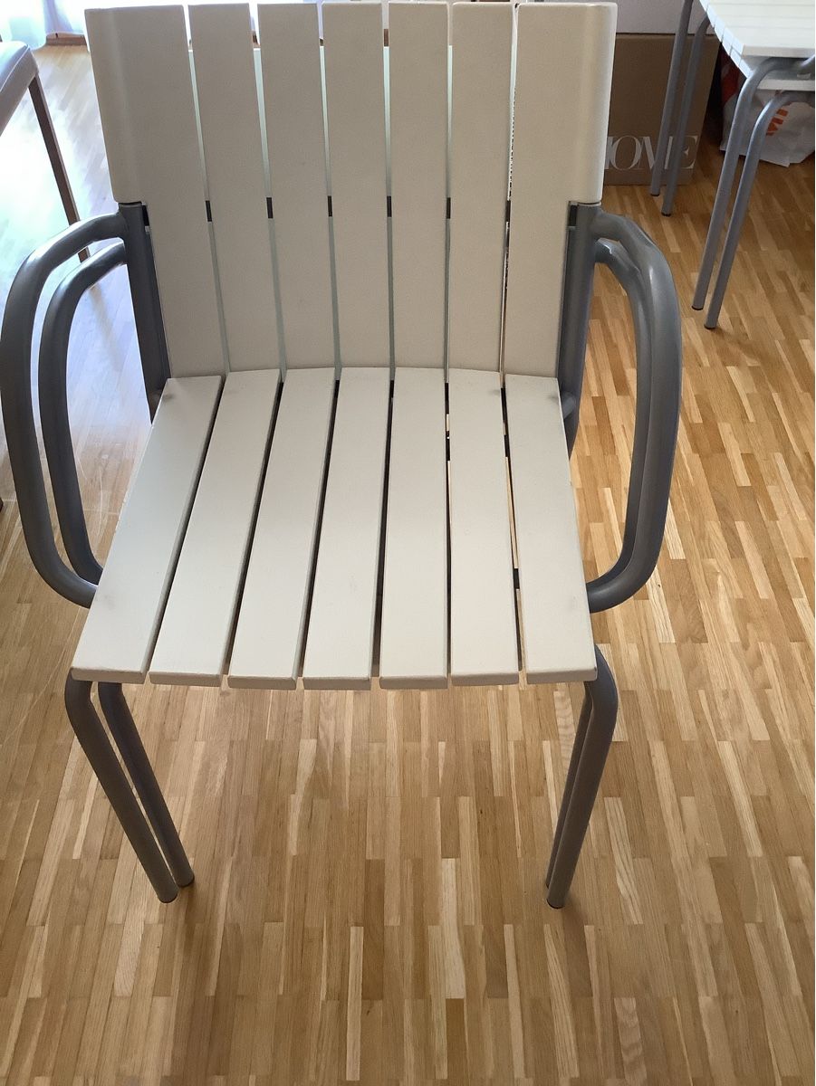 Chaises: 4 stapelbare Gartenstühle – D'occasion à Zürich par Ravnjes 2