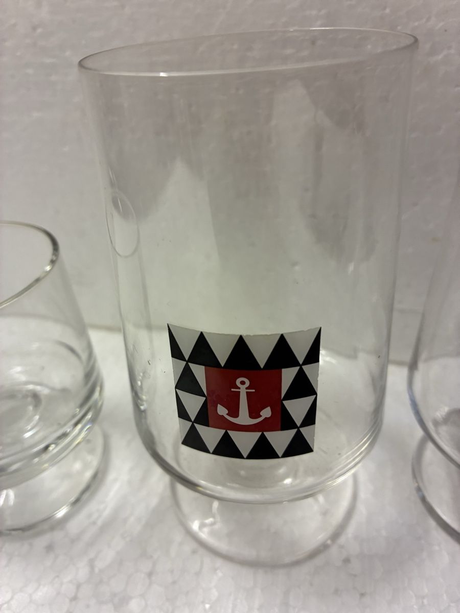 Verres: 3 Biergläser mit Fuss – D'occasion à Bubendorf par Mia111 1