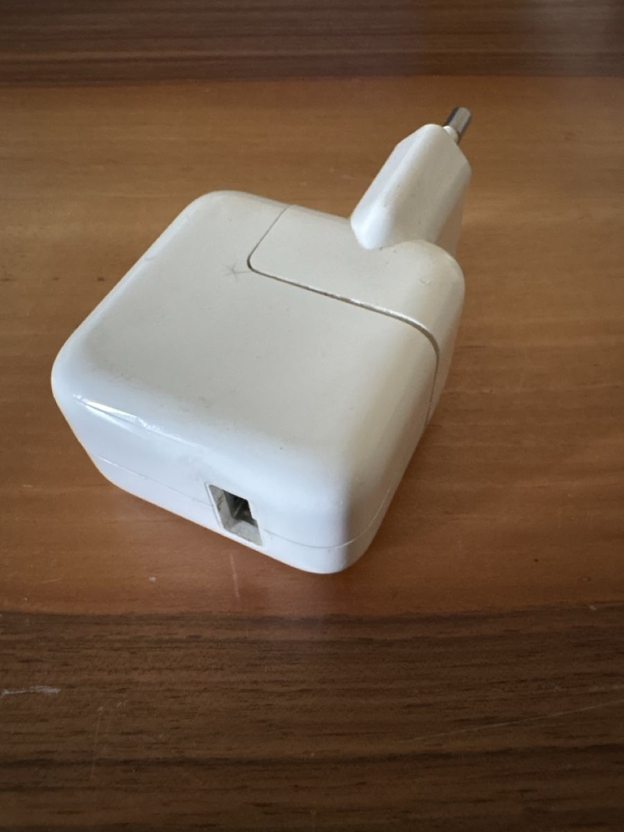 Apple Ladegeräte: Netzteil Apple MagSafe, gebraucht – Gebraucht aus st.gallen von Garagen_Verkauf