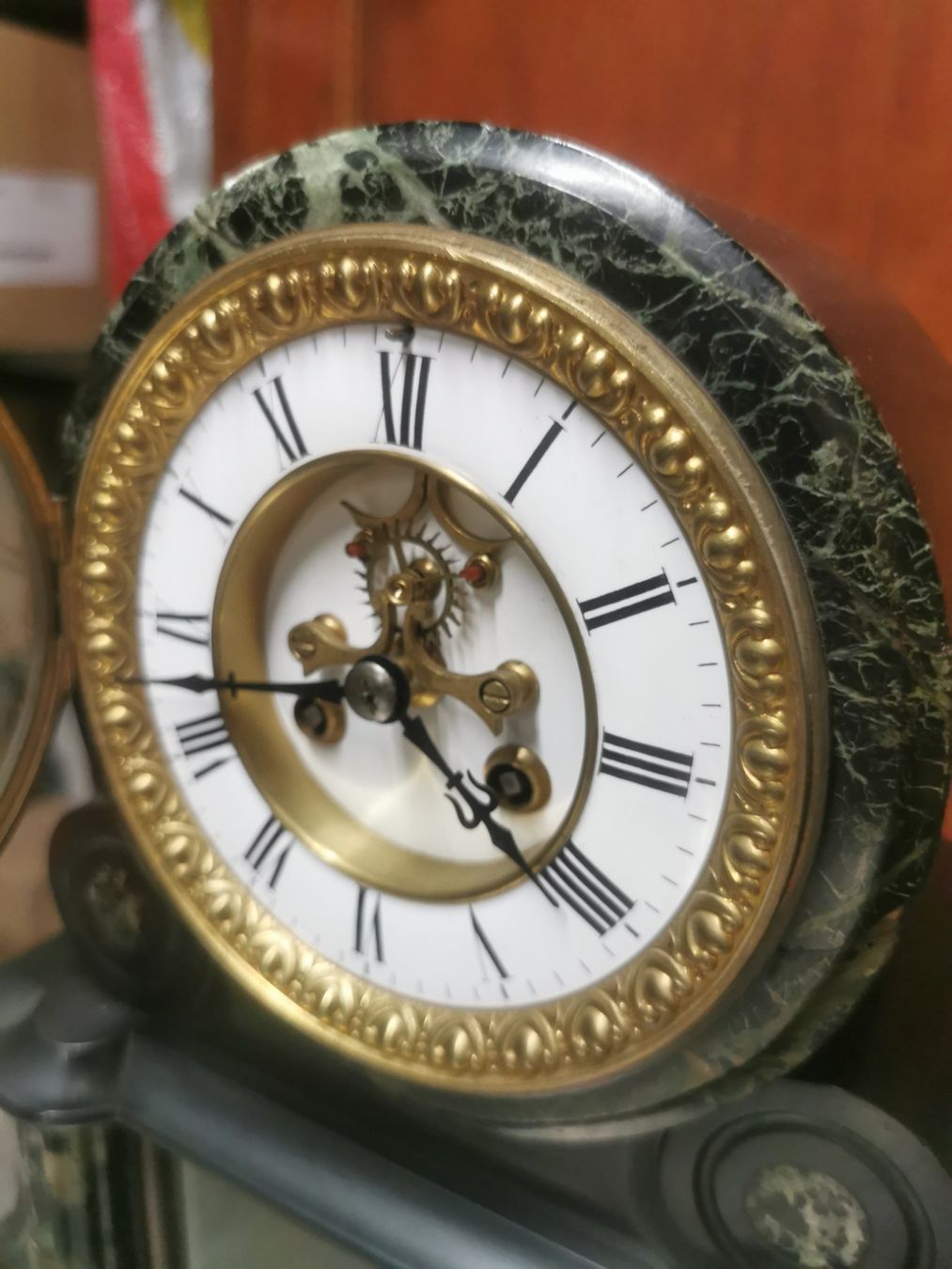 Orologi da terra & Orologi da parete: Garniture de cheminée Marbre Noir et Vert – Usato da Wittenheim venduto da LeGrenierdeSam 8