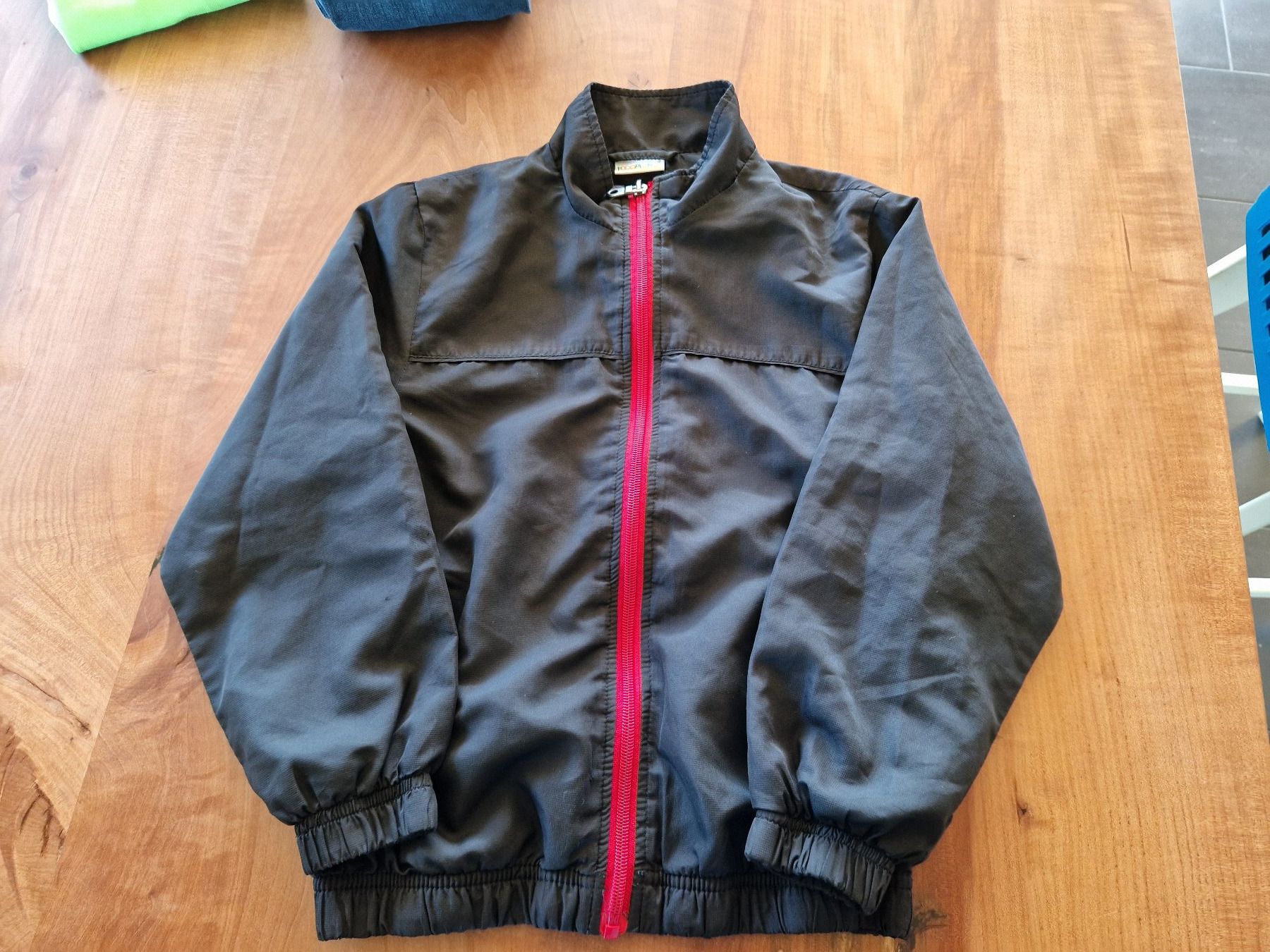 Giacche & Cappotti: Trainerjacke POCOPIANO 128 – Usato da Giswil venduto da monimaus08