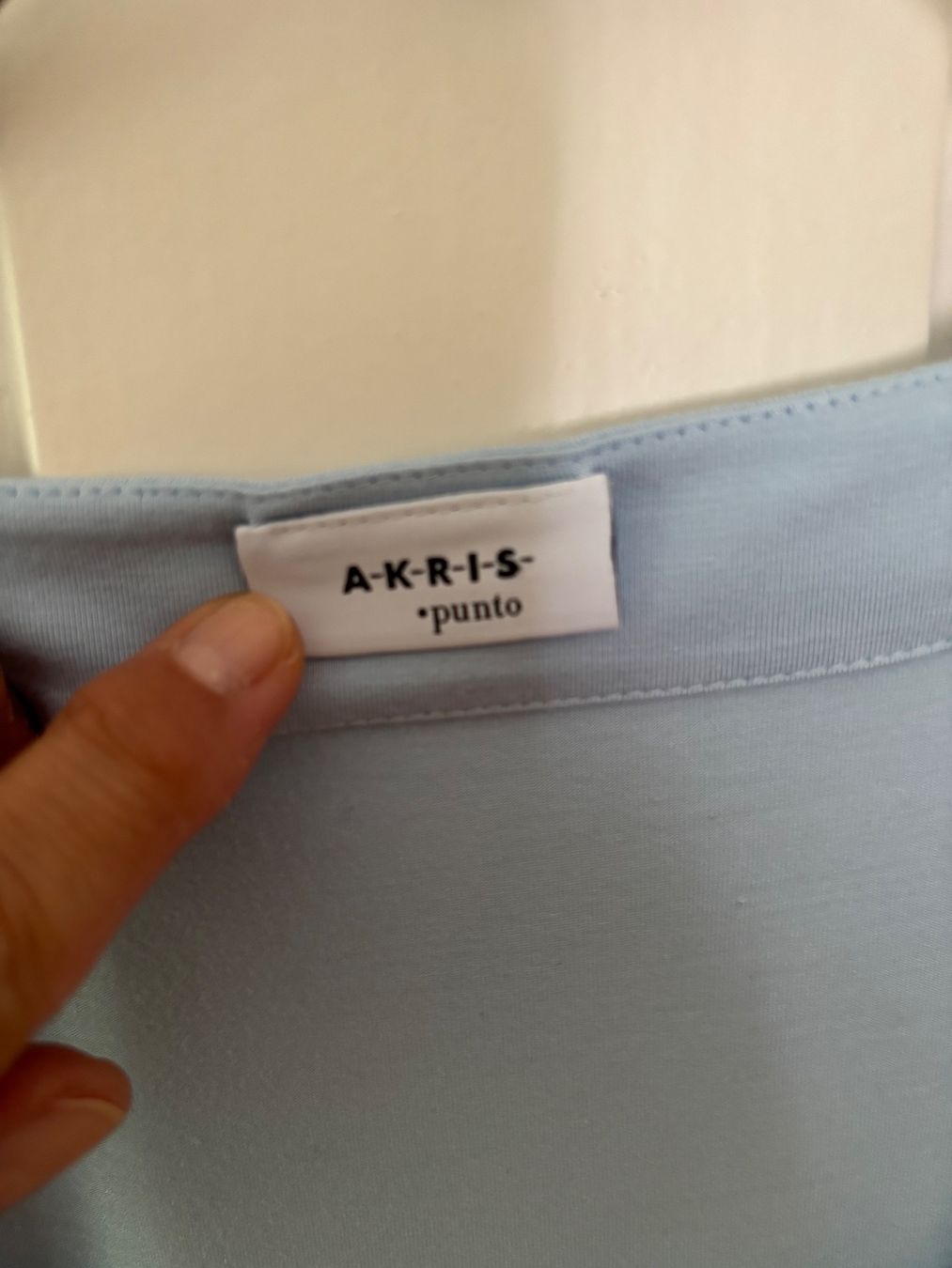 Akris Top: Akris Top,neu, Gr.36-38,cool,Modal, Np.:320.-.- – Nuovo (secondo la descrizione) da St.Gallen venduto da shiwi12 2