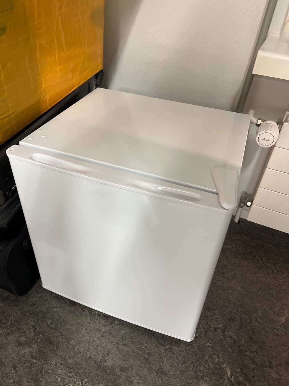 Réfrigérateurs: Minikühlschrank(Mini fridge) – D'occasion à Winterthur par swe_hn5c