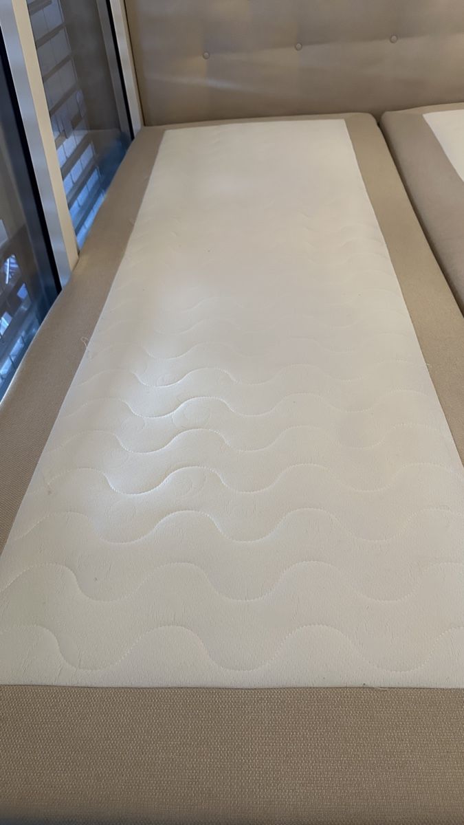 Lits: Boxspringbett 160x200cm – D'occasion à Unterengstringen par anna.ngld 3