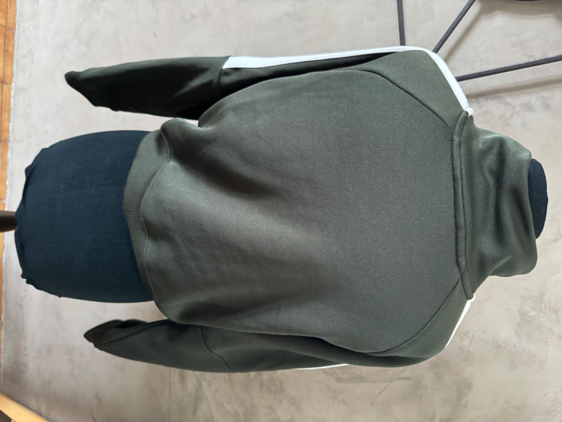 Nike Maglioni & Felpe: Lot deux pulls Nike taille Mel – Usato da Veyrier venduto da kimedovapa 2