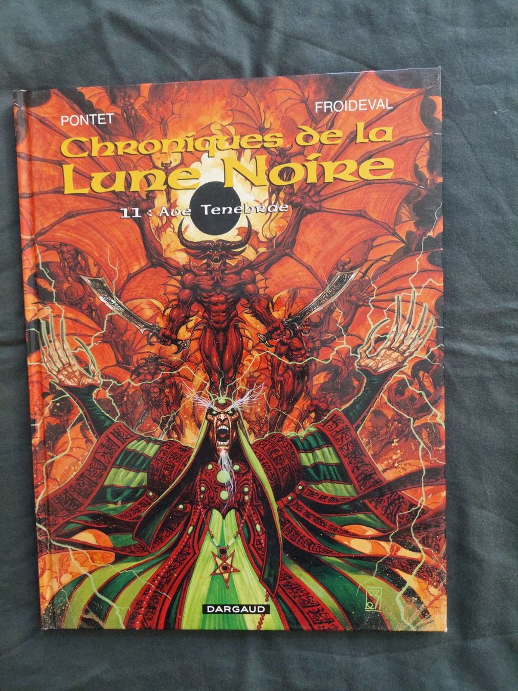 Fumetti: Chronique de la Lune Noire T.11 Ave Tenebrae EO 2003 TBE – Usato da Genève venduto da Blu_BD