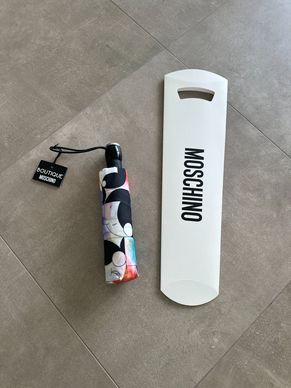Moschino Ombrelli: New umbrella Moschino Boutique – Nuovo e nell'imballaggio originale da Lugano venduto da juledo