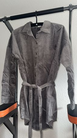 Graues Cordhemdkleid Grösse 46