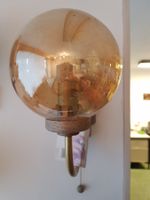 Innenwandlampe mit Zugband Glas bräunliche Kugel