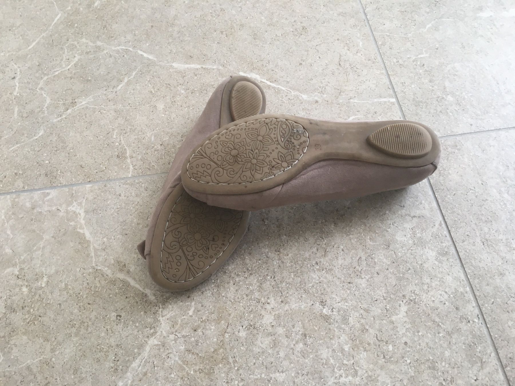 Graceland Scarpe da donna: Neuwertige Ballerinas Gr. 39 – Nuovo (secondo la descrizione) da Gächlingen venduto da Tara_devi 2