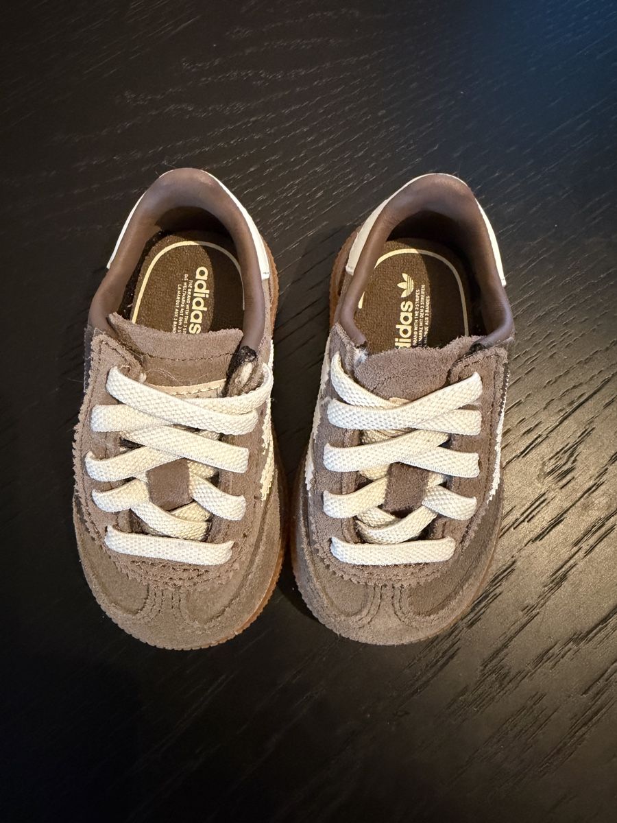 Adidas Chaussures garçon: Sneakers ADIDAS – Neuf (Voir description) à Bern par bibibouchette 2