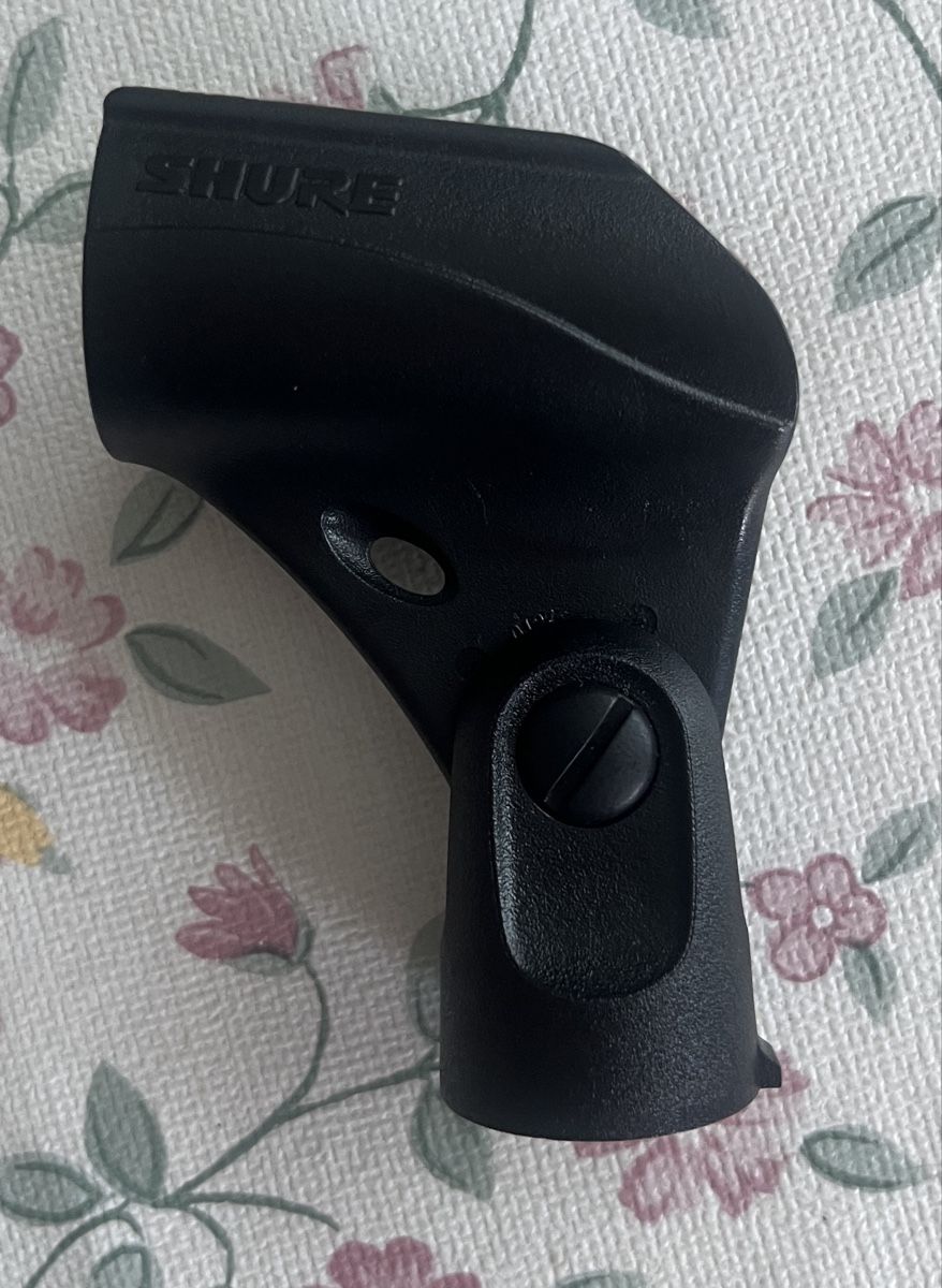Autres accessoires: Micro Clamp Shure – D'occasion à Corpataux par leajsl